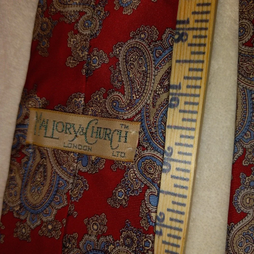 Vintage Mallory & Church London LTD Mallory Red Paisley Neck Tie 100% Silk 58
